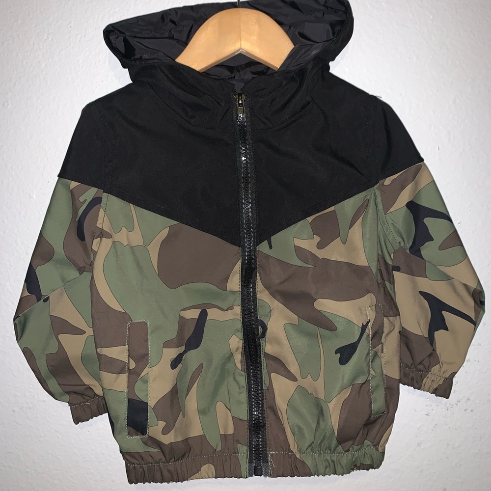 CAMO WINDBREAKER JACKET